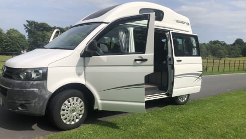 OXEGEN – 2 berth Volkswagen campervan from 2013