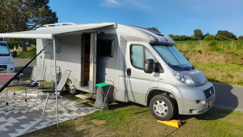 SPACIOUS LUXURY EQUIPPED CAMPER 2008