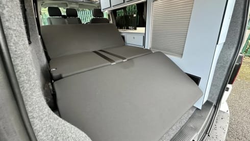 Camella – 4 Berth Volkswagon Transporter T6.1 (Inclusive of Insurance)
