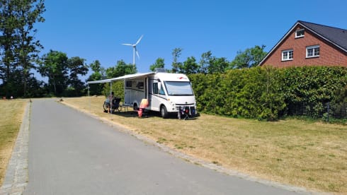 Luxury Family Carthago integral motorhome from 2019 - 4 pers