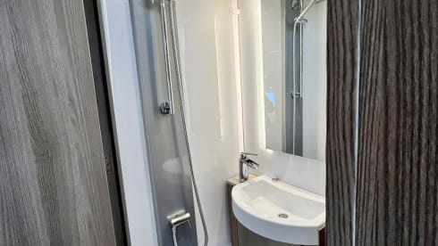 Romantic Luxury Camper – 2p LMC semi-integrated from 2020