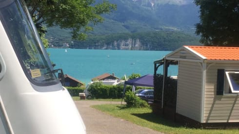 Spacious 4-5 person Hymer (very suitable for young families)