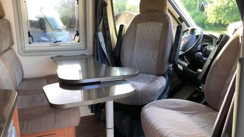 Bus camper Adria Van Twin Active