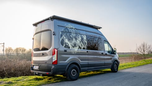COSY off-grid bus