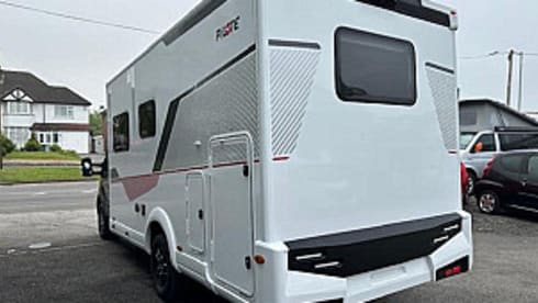 UGB – Pilote Atlas 696G 2025 - 4 berth
