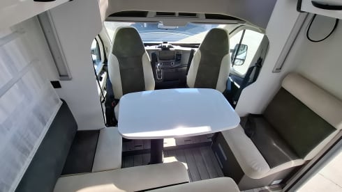 FORD Mc Louis Avantgarde – 5p McLouis semi-integrated from 2024