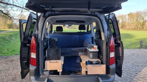 2 Berth Peugeot Campervan (2019) 15000 miles