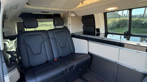 Molly – 4 berth Mercedes-Benz Marco Polo campervan from 2019