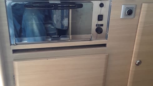 Joanne – 6 Berth Motorhome