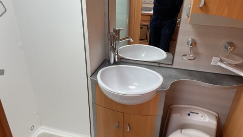 VERY CLEAN AND COMPLETE INTEGRAL WITH COMPREHENSIVE INSURANCE