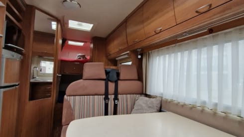 Moby the mobi  – 4p Eura Mobil alcove uit 2009