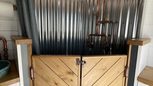 Vangogh – Unique van !!