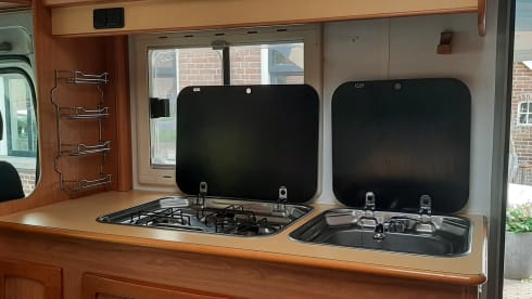 Moncayo – Fiat Ducato beautiful spacious 4 person family camper
