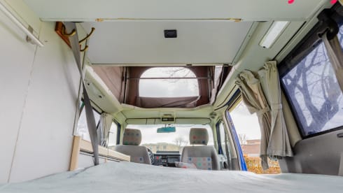 Foelie – 4p Volkswagen campervan uit 2002