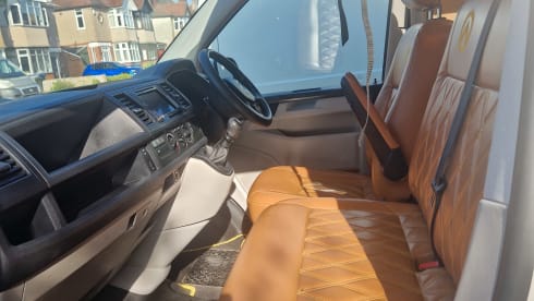 The lady in the van – 4 berth Volkswagen campervan from 2016