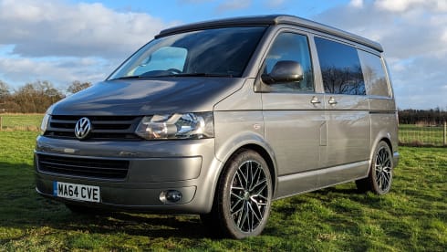 Freya – 4 berth Volkswagen campervan