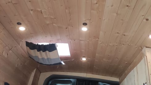 Bussie/rustig aan wagen – 2p Renault bus from 2003: For sporty wind campers