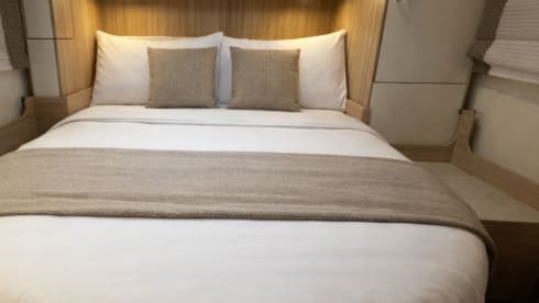 Nexxio 700 queensbed  – Bürstner a 2 posti semi-integrato dal 2016