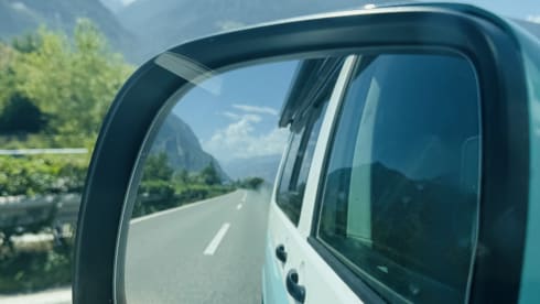 Dub Di – Adventure in Style – Two-Tone T6 VW Campervan, 2018 (Sleeps 4)