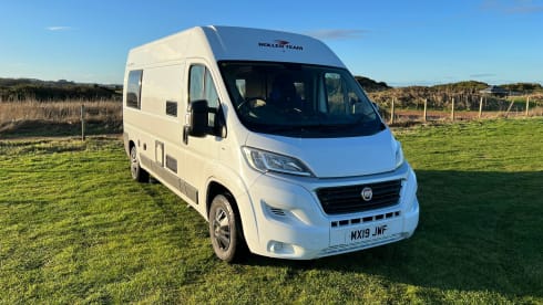 Wee Beastie – 2 Berth Luxury Campervan