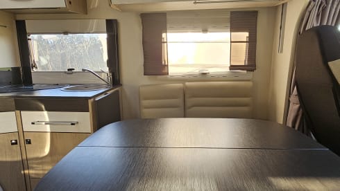 Titanium – Luxury 4 person Camper (extra air conditioning, smart TV, Alpine navigation/radio)