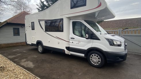 Fabulous Roller Team Zefiro 675 6 berth motorhome