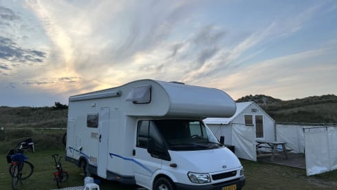 Karflash  – Fijne familiecamper. Jullie thuis op vakantie!