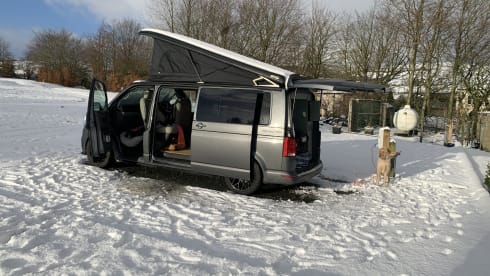 CV – 4 berth Volkswagen campervan from 2024