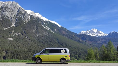 Aloha Beach Camper Aqua VW T6 California