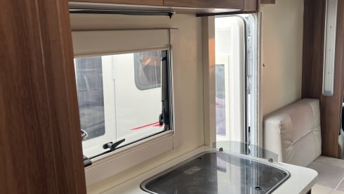 Dotty – 6 berth Fiat semi-integrated from 2016