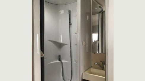 Bryn – 6 berth Ford alcove from 2015