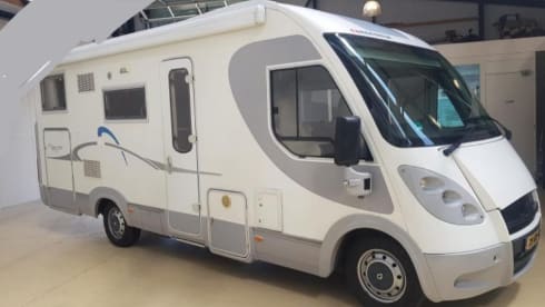 Adria – Spacious and luxurious family camper