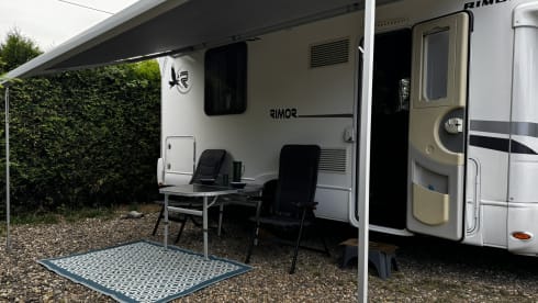 Bastard – Camping-car familial haut de gamme, 5 personnes, très complet avec inventaire