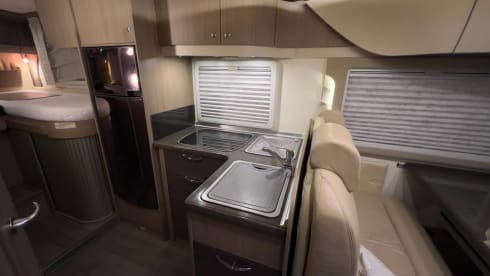Beautiful luxury 4 person camper