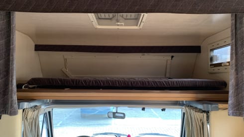 Spacious, neat 1980s family camper (Last 2 weeks of summer '25 discount!)