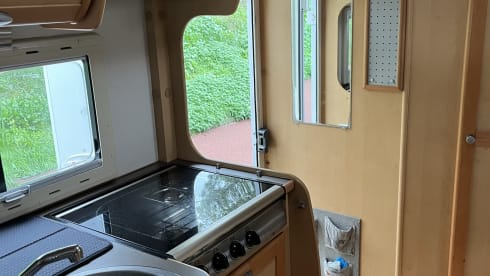 6-person family camper (Ford Granduca 77)