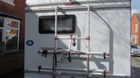 Henry – 4 berth Elddis 100 Sunseeker - 6 Belts