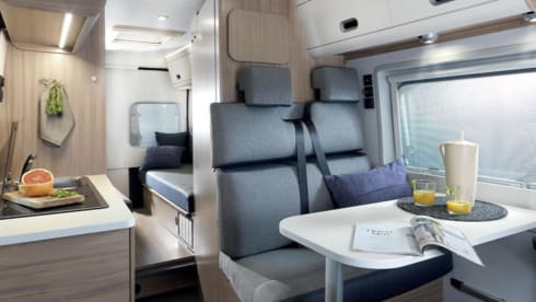 Sunliving – Sunliving Bus camper with bus biker 