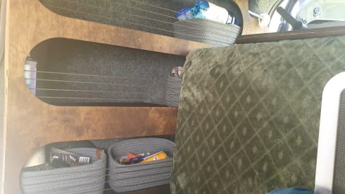 BeSmarter en ga op Avontuur! – Seek out adventure with our 2-person camper van!