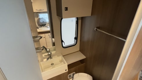 The Adventurer MK2 – 6 Berth Ford Chausson 626 2016