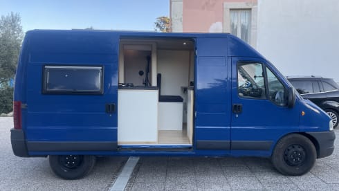 Van – Fiat Ducato Camper Van