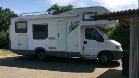 reliable 6-person camper from the A brand knaus with air conditioning