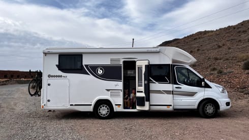 Benimar Cocoon 463 - semi-integrated - built in 2023