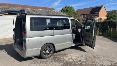 Blitz – 2 berth Nissan bus from 2002
