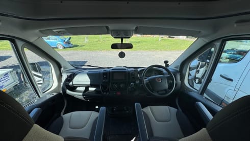 Benny boy – 4 berth Benimar alcove from 2021