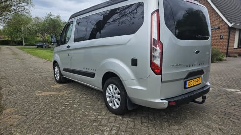 3p Ford bus uit 2023