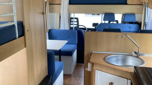 6p family camper with bunk beds