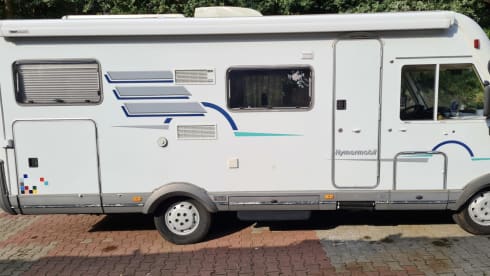 Hymer b644 – 4p Hymer integrated uit 2000