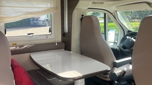 Carat 479 g – 5p McLouis semi-integrated uit 2024
