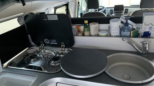 SAM – Neuer 5-Sitzer Van mit integrierter Toilette